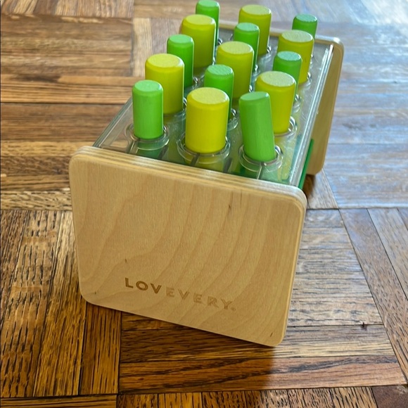 Lovevery Wooden Posting Stand matching toy - Picture 1 of 3